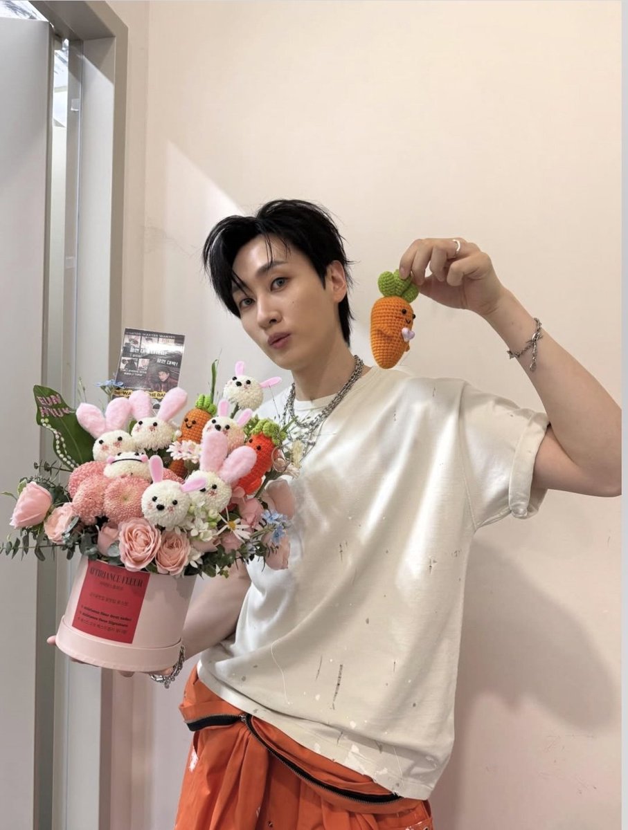 Blue 🌙🌌 tweet media