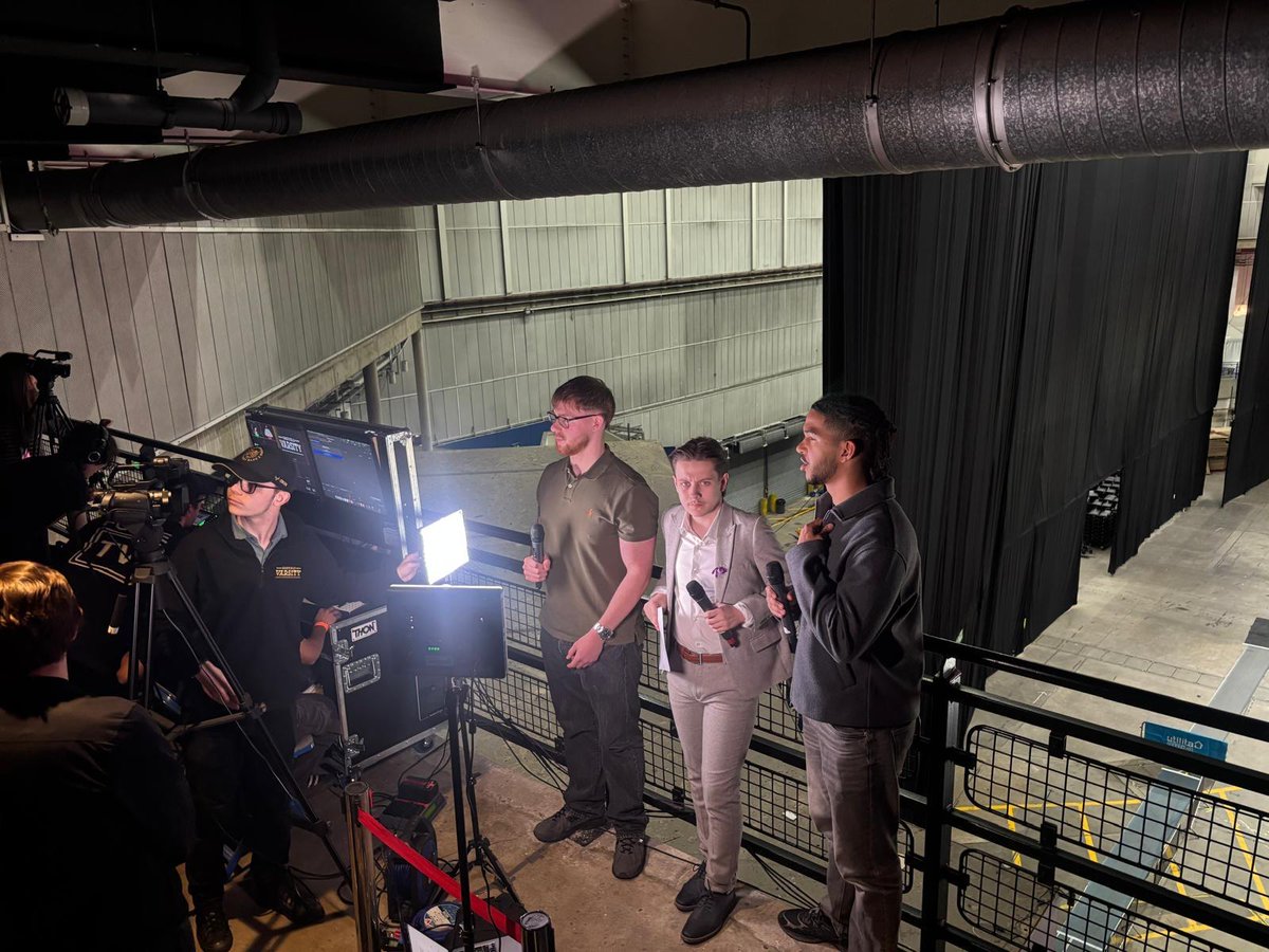DylanPick23's tweet photo. 🏒 Another year another Sheffield Ice Hockey Varsity Finale covered!

🎙🎥 Second year covering the commentary but first time being asked to go on camera and be a pundit too!

Loved every minute off it, can't wait to do it all again next March! https://t.co/r2d1OFVtBQ