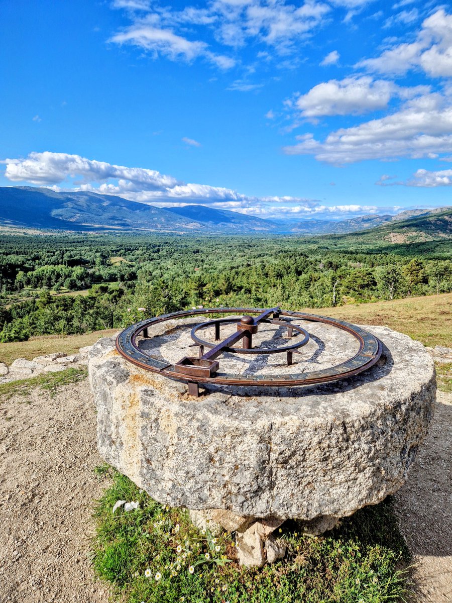 Vive La Vida Roca tweet media