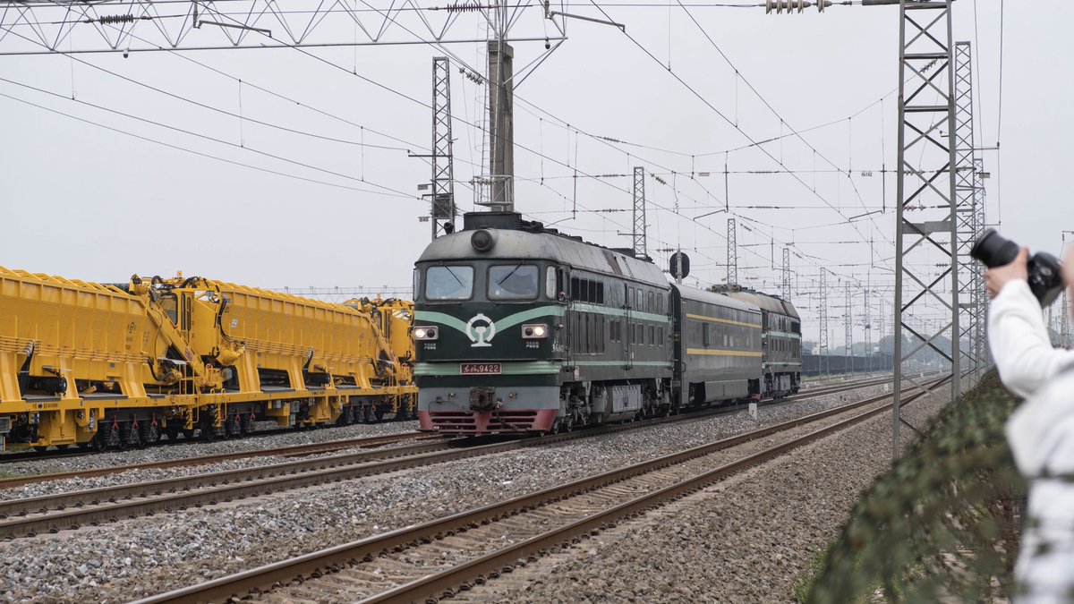 无稽前浪 tweet media