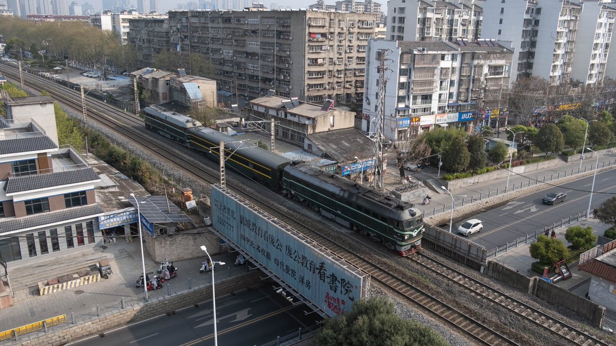 无稽前浪 tweet media