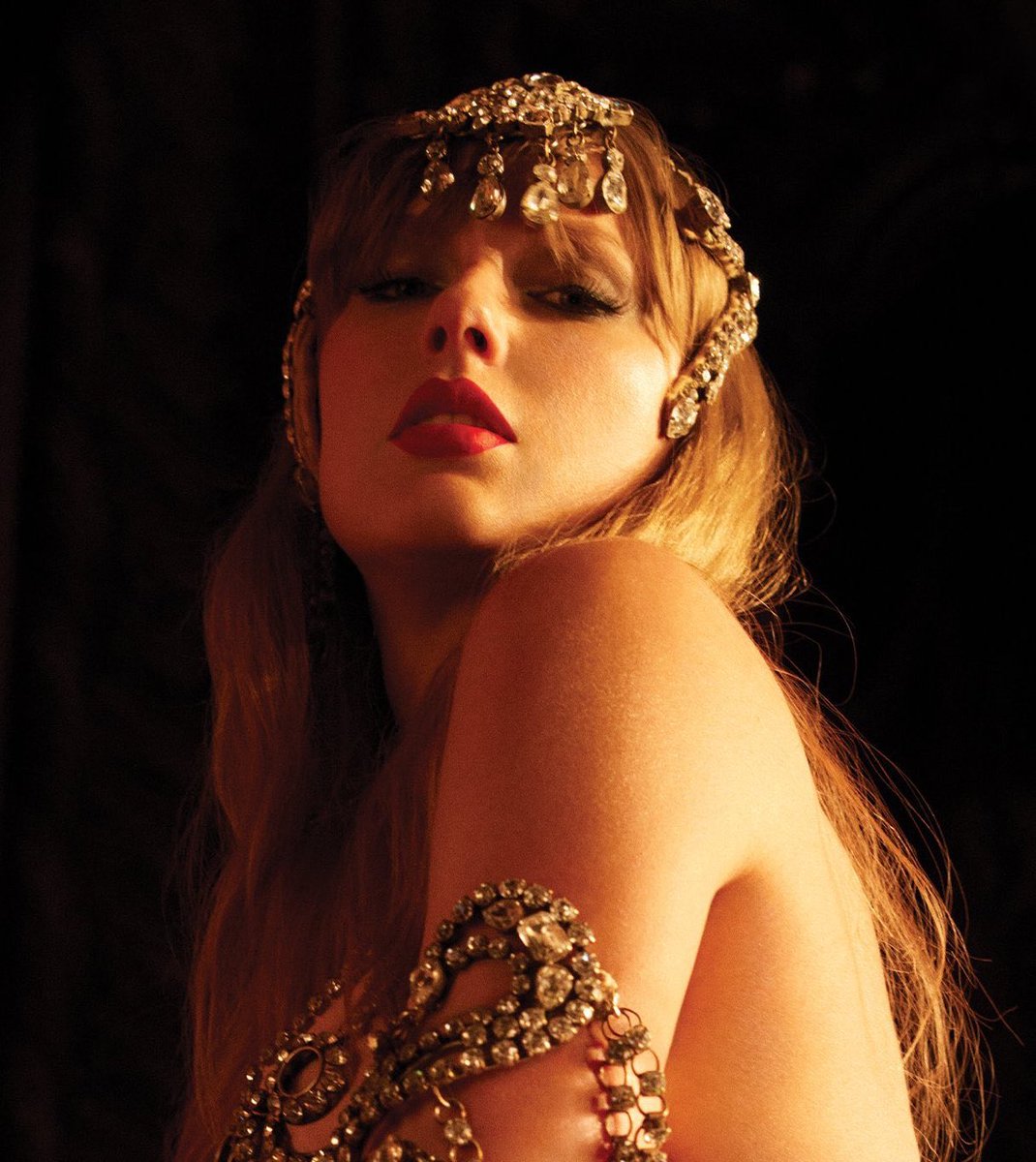 UpdateCharts tweet media