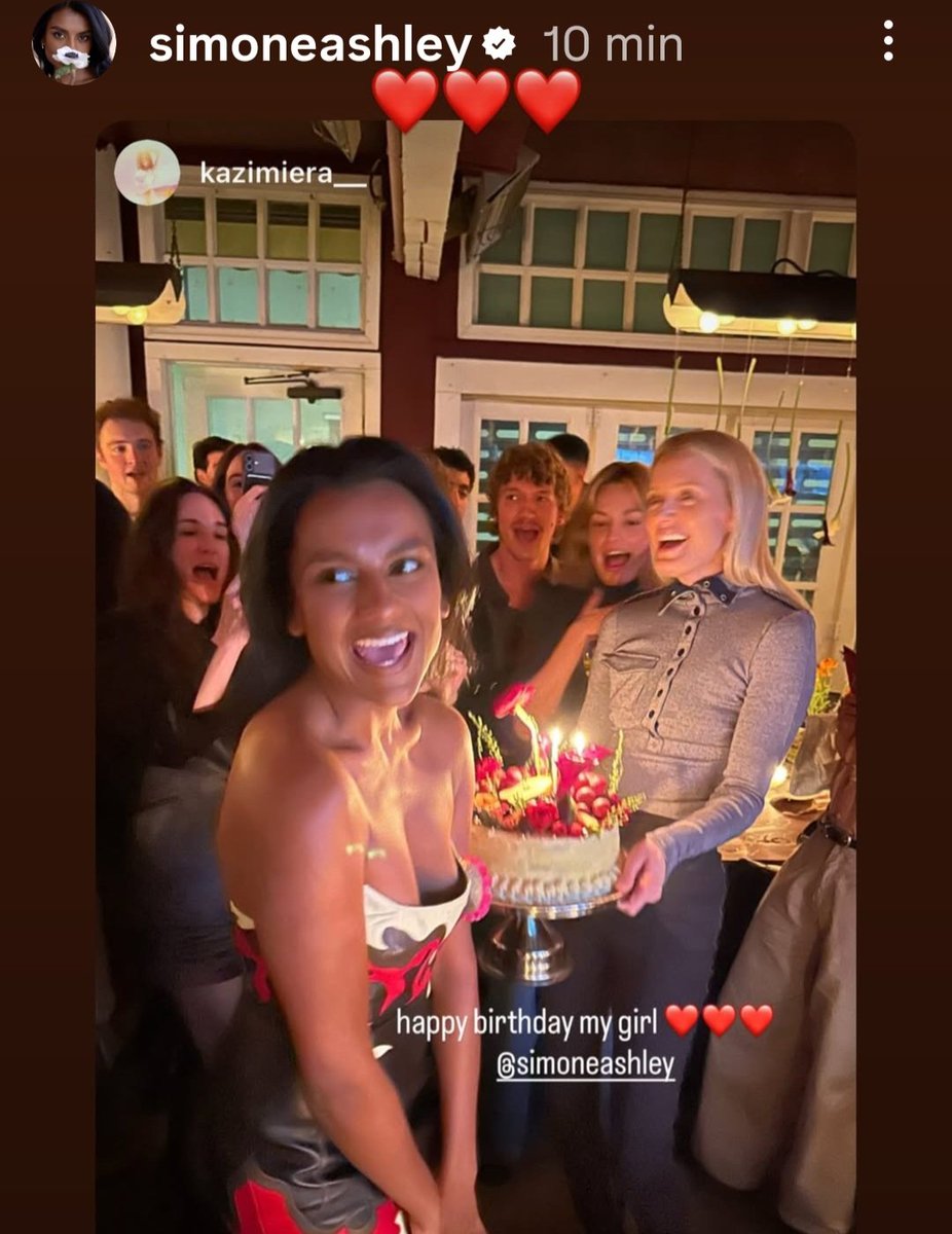 Simone celebrates with Peaked costars her Birthday ✨️🥂✨️
Simone on IG stories 💎✨️