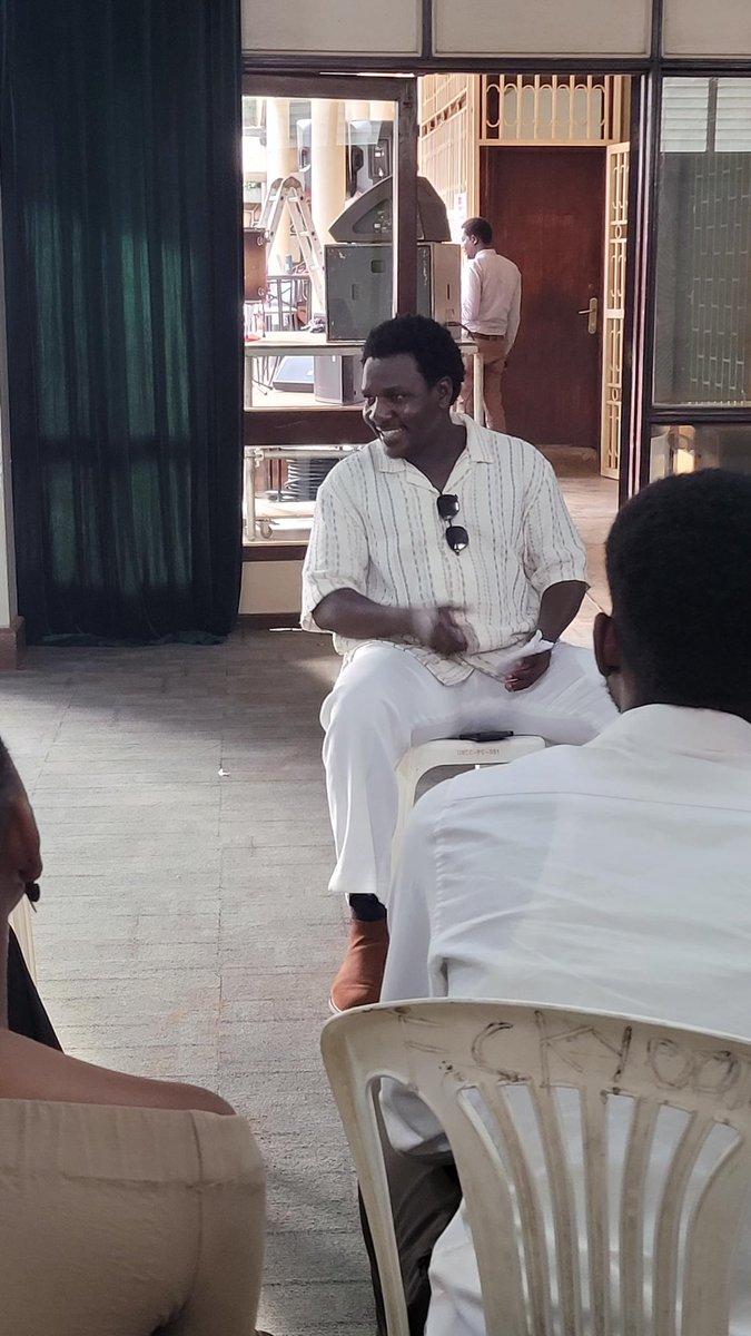 UNCC_UG's tweet photo. Happening now: Our #MondayJamSession guest artist tonight, @kennethmugabi, is conducting a creative workshop with our resident band, #Chanters_Band, and other artists before the jam officially kicks off!

Join us tonight for a good Jamming session &amp; the good news is it’s free! https://t.co/P95nzYseTJ