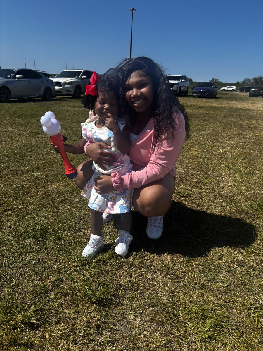 CallMeMyaaa_'s tweet photo. my girl my world 💞💞 https://t.co/PUPpkmmkIC