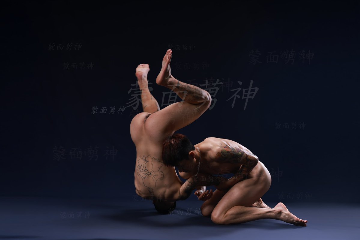 蒙面莮神 tweet media