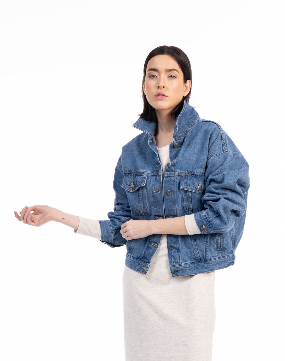 Denima beti da ideia ona.
El denim es siempre una buena idea 
.
💙 Jacket Denim Hïka 
👉🏻 itoiz-shop.com
📸 Instagram @itoizshop
.
#Hïka #Jacket #Denim #Portugalete #EuskalHerria