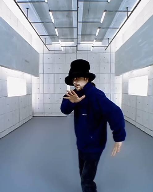 話題のポストBOT tweet media