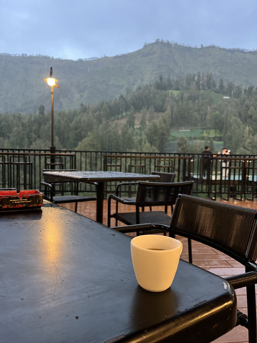 Radya Geisha tweet media