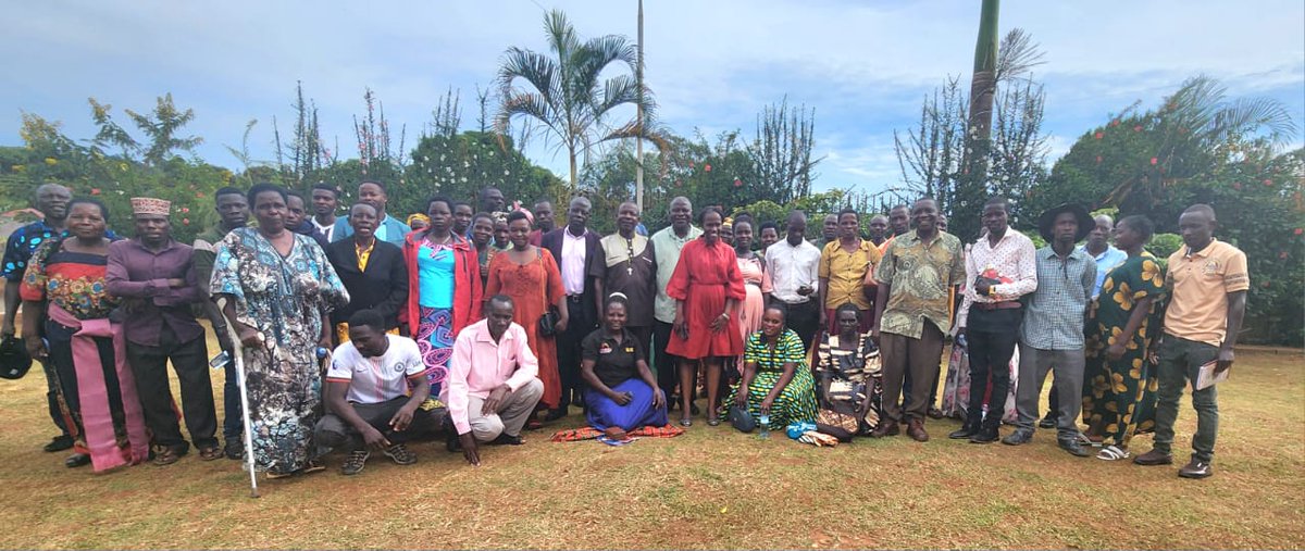 NARO_NaCRRI's tweet image. In #Kiboga District,   engaging farmers &amp;amp; stakeholders  in meaningful discussions on #Financial #Literacy &amp;amp; #Management. These conversations are critical to strengthening agricultural #Sustainability &amp;amp;  #Profitability.

@NARO_NaCRRI in partnership with #CIAT.  
#Agribusiness