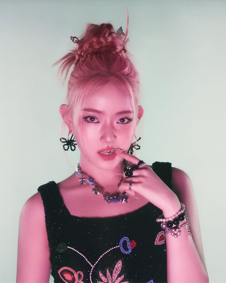 VVUP WORLD 🌐 tweet media