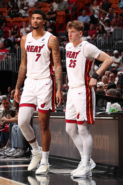 miamiday tweet media