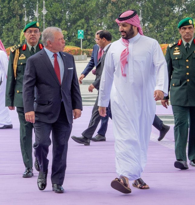 ولي العهد وملك الأردن يؤكدان أن الهجمات الإيرانية المتكررة تهدد أمن واستقرار المنطقة