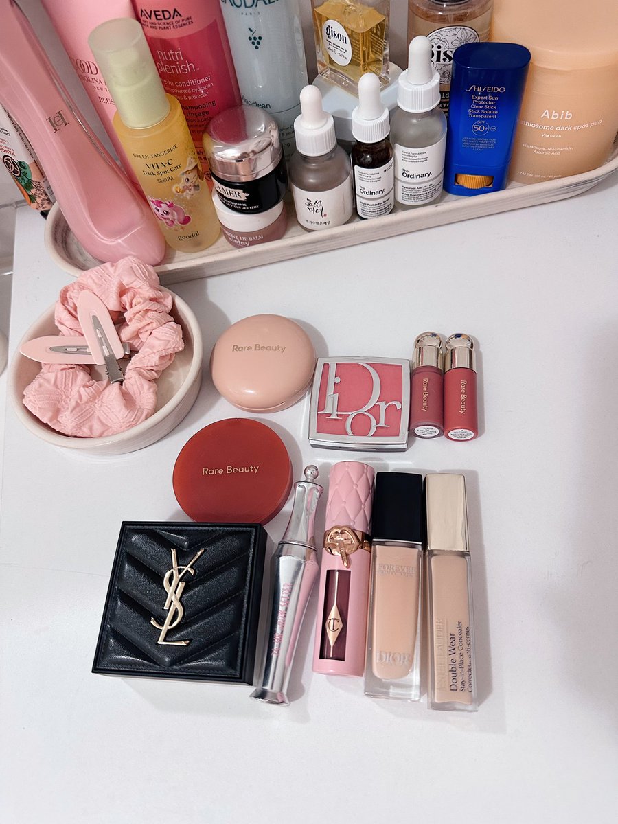 nili ꩜ tweet media