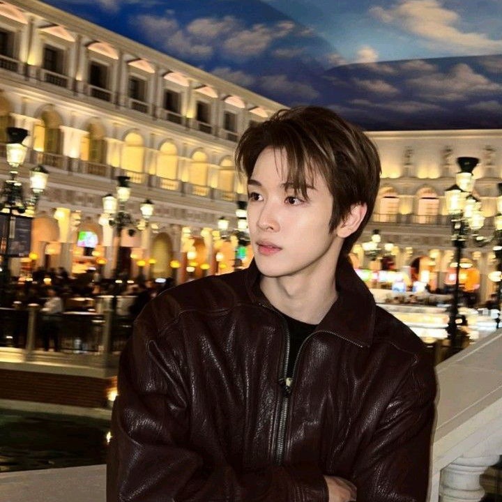 Base umum bisa follow @cornerfess tweet media