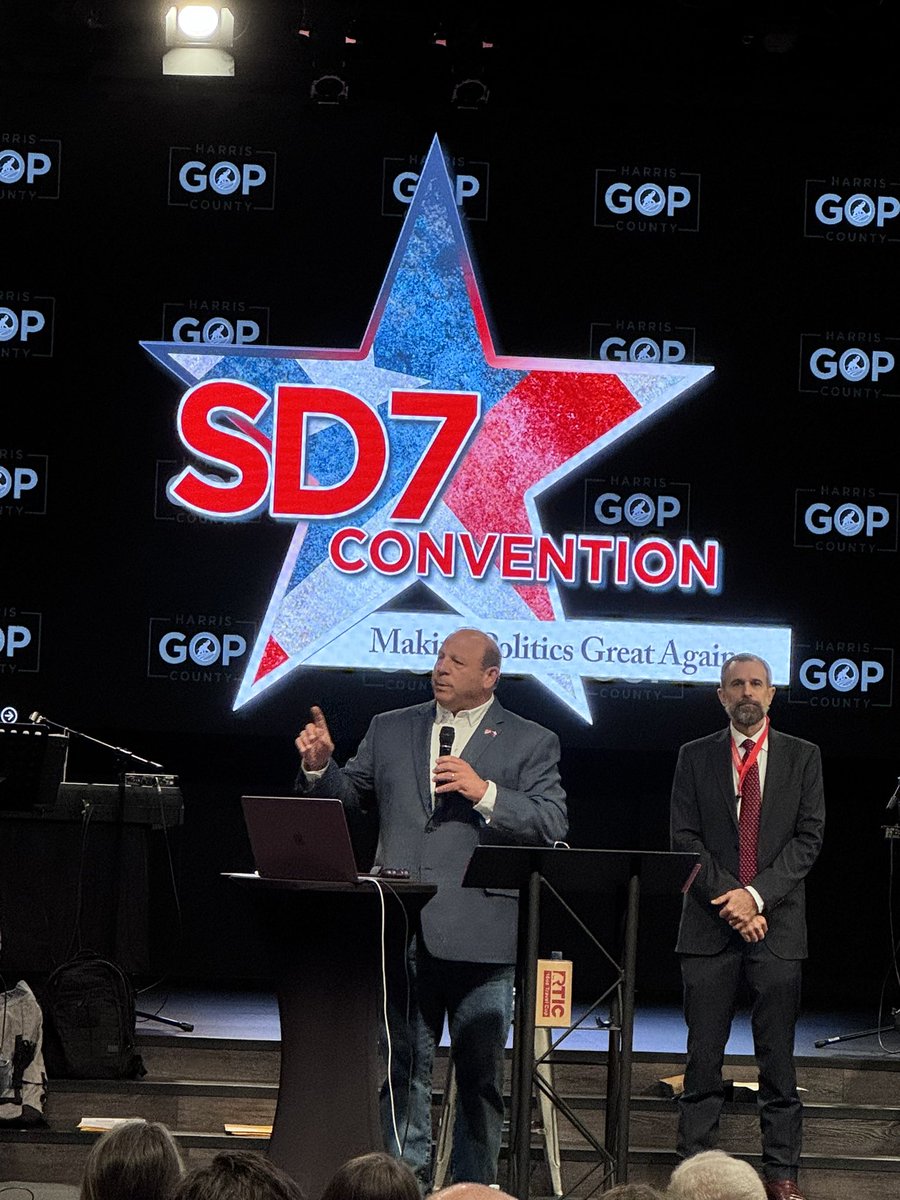 Mano DeAyala tweet media