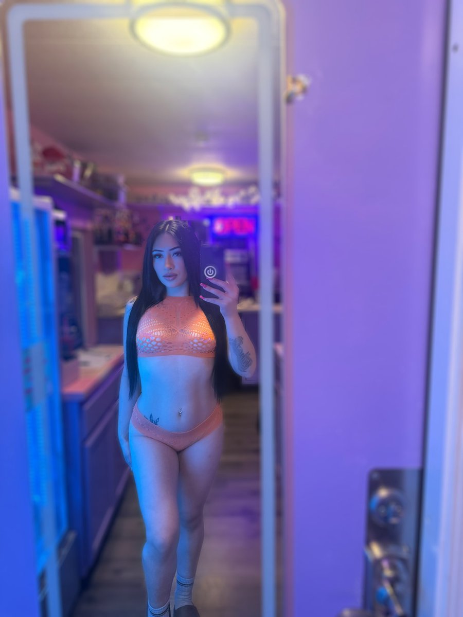 Chromegirls2 tweet media