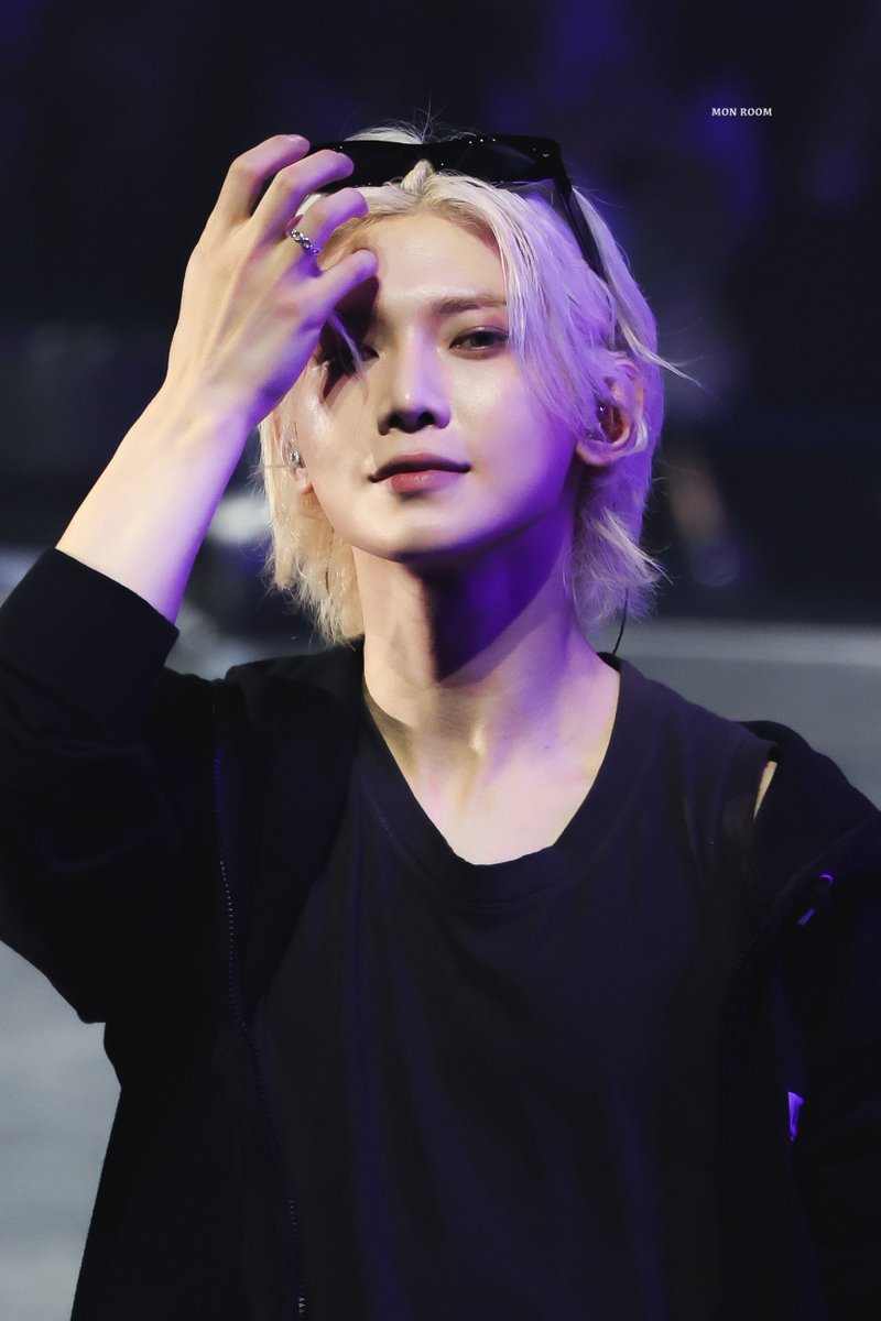 room_az615's tweet photo. 251023 IN YOUR FANTASY IN KOBE

 #에이티즈 #ATEEZ #여상 #YEOSANG #ヨサン https://t.co/FGcJEzGjYN