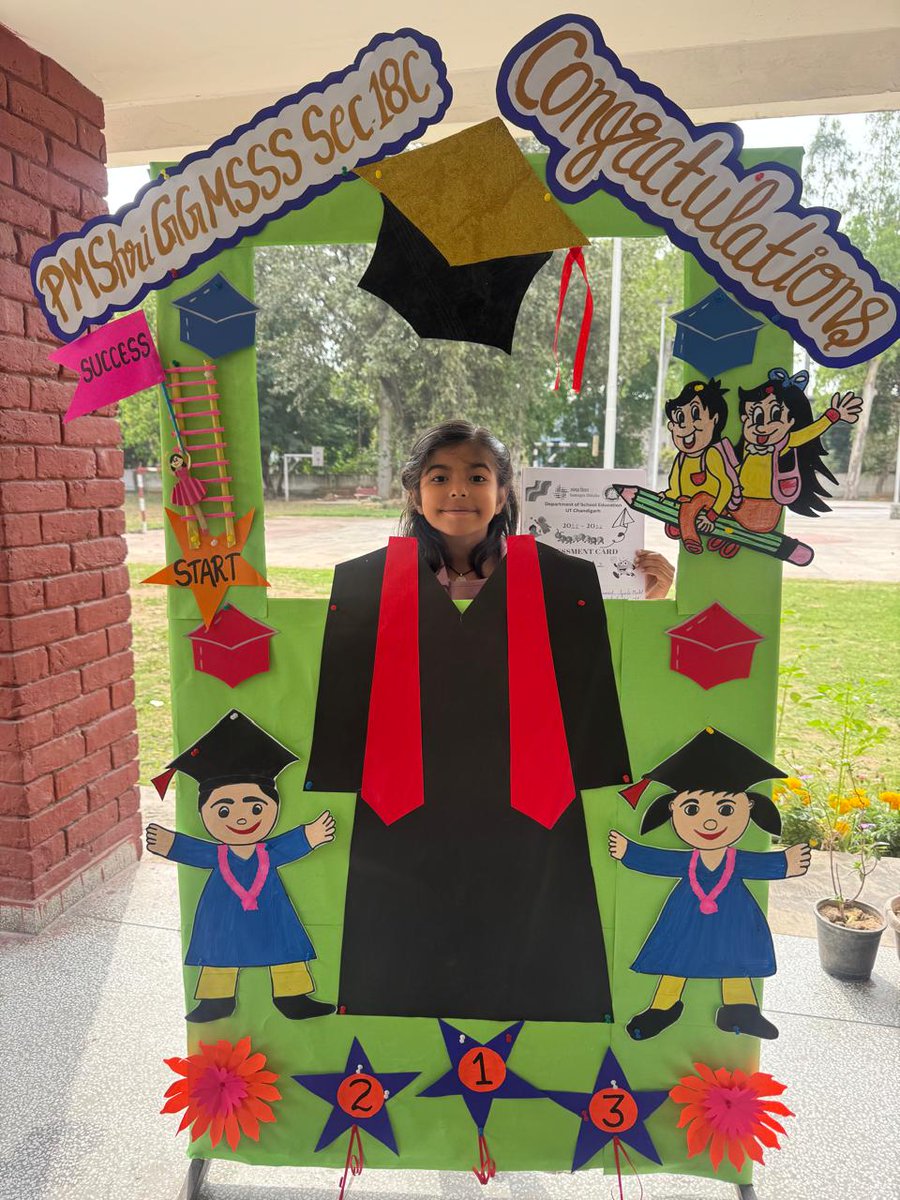 SchoolEduChd's tweet image. Heartiest congratulations to all our students on their wonderful results! 
Those smiling faces and the spark in your eyes say it all. A bright new session awaits. ✨📚
Keep shining, keep learning. 
#HappyLearning 
@EduMinOfIndia 
@DselEduMinistry 
@cbseindia29
@ggmsss18