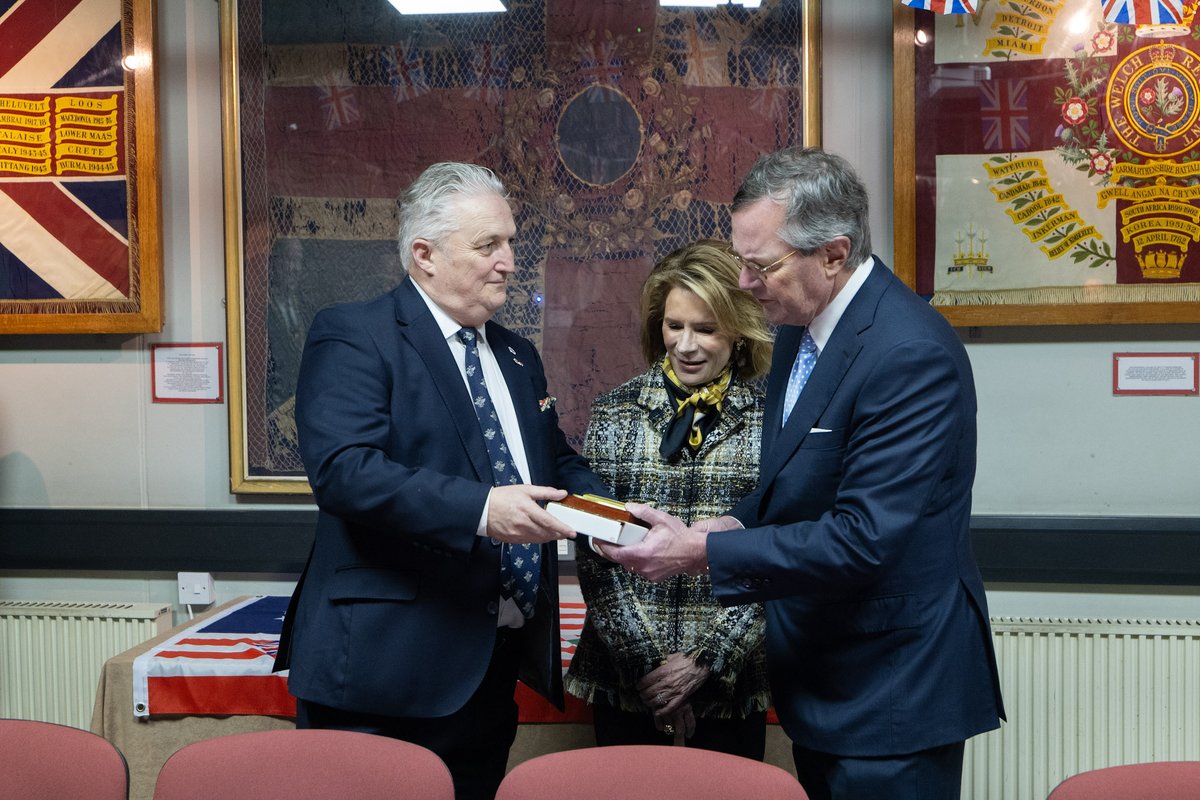 Ambassador Warren Stephens tweet media