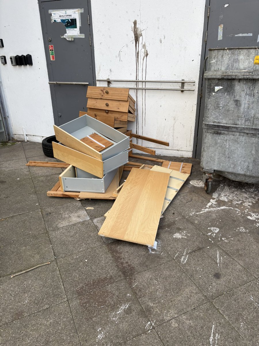 Angry Lambeth Residents tweet media