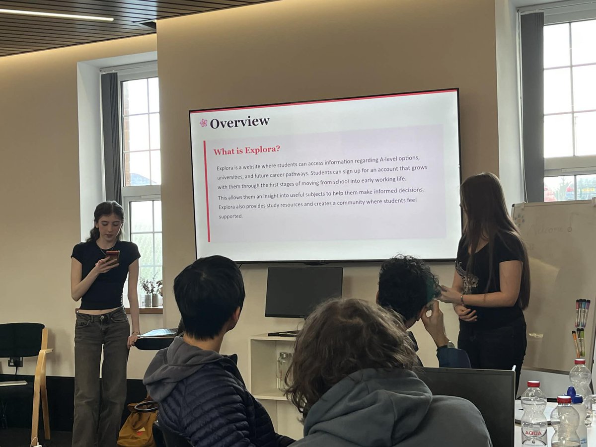 ThornhillDerry's tweet image. Well done to Year 12 GCSE Digital Technology students Maya and Dearbhla💻✨
They participated in the 'Build Something Great' event at the AMP Building on Saturday, developing and presenting a business prototype to the group. Incredible innovation👏
#belonging #believing #becoming