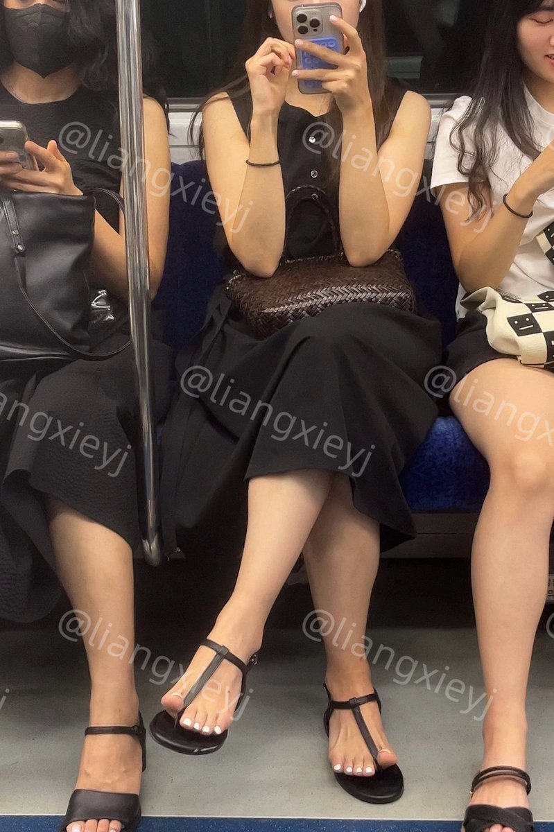 凉鞋印记 tweet media