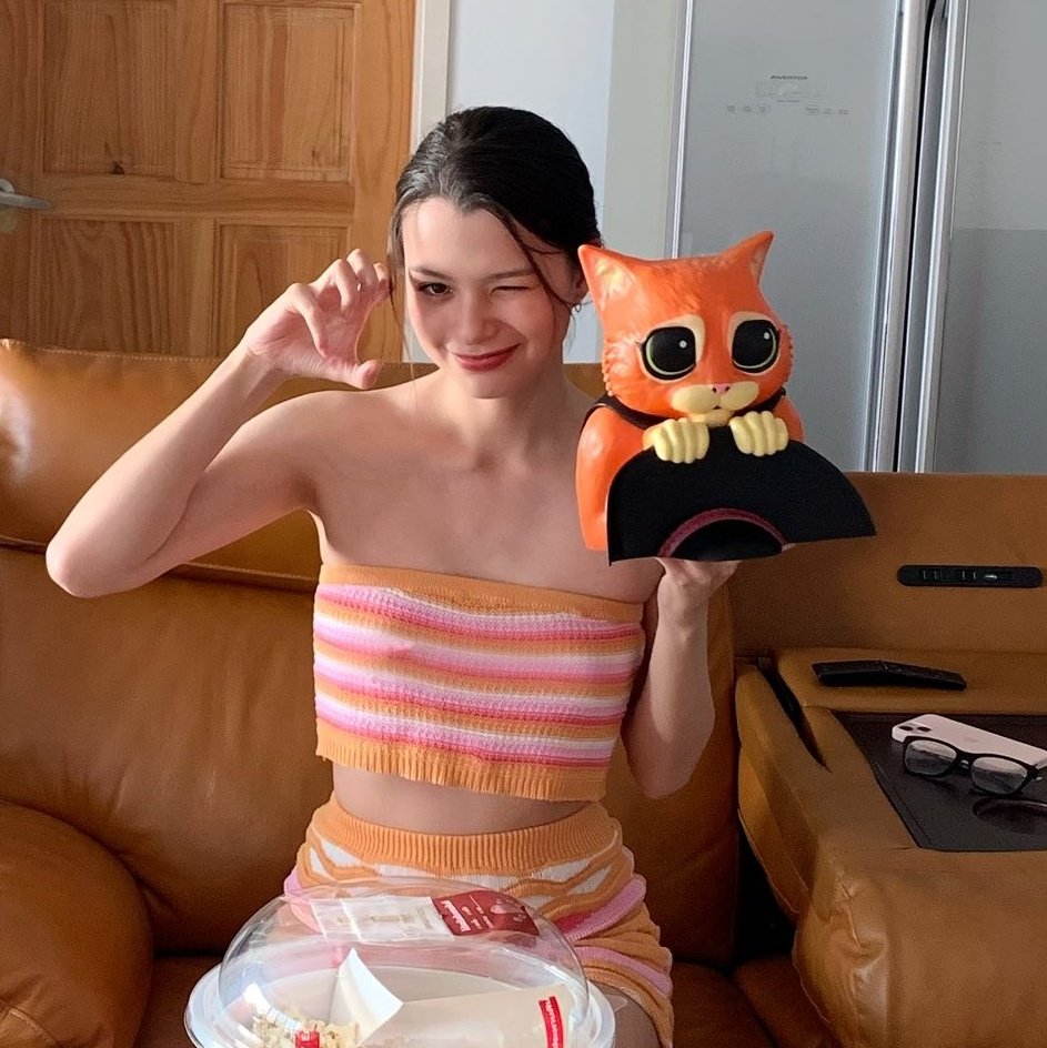 Lena VIU FREENBECKY tweet media