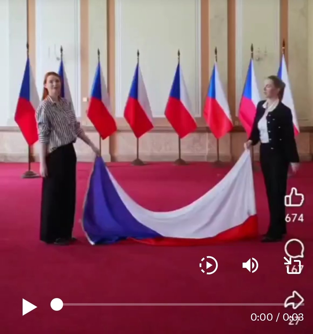 Vyřizuje Štruncová tweet media