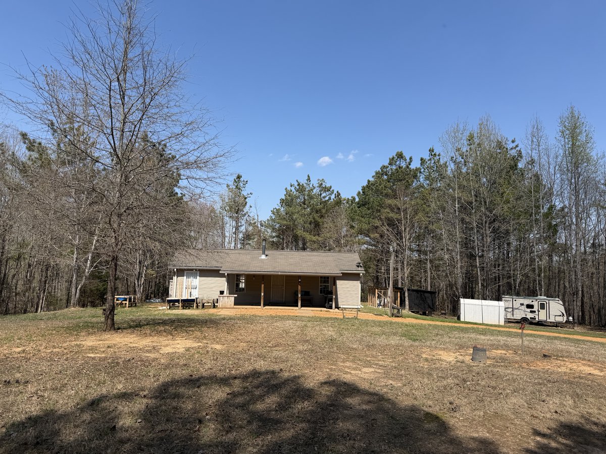 RiverCityRealty's tweet photo. 📷New Listing Alert! 30+/- Acres with Cabin for sale. Great Hunting, Private, Storm Shelter, Chicken Coop, and more
📷For private tour call United Country River City Realty at 731-925-7900
📷1042 Beauty Rd.
📷$235,000
#UnitedCountryRealEstate #RiverCityRealty #UCHuntingProperties https://t.co/U6rUfCEHvw