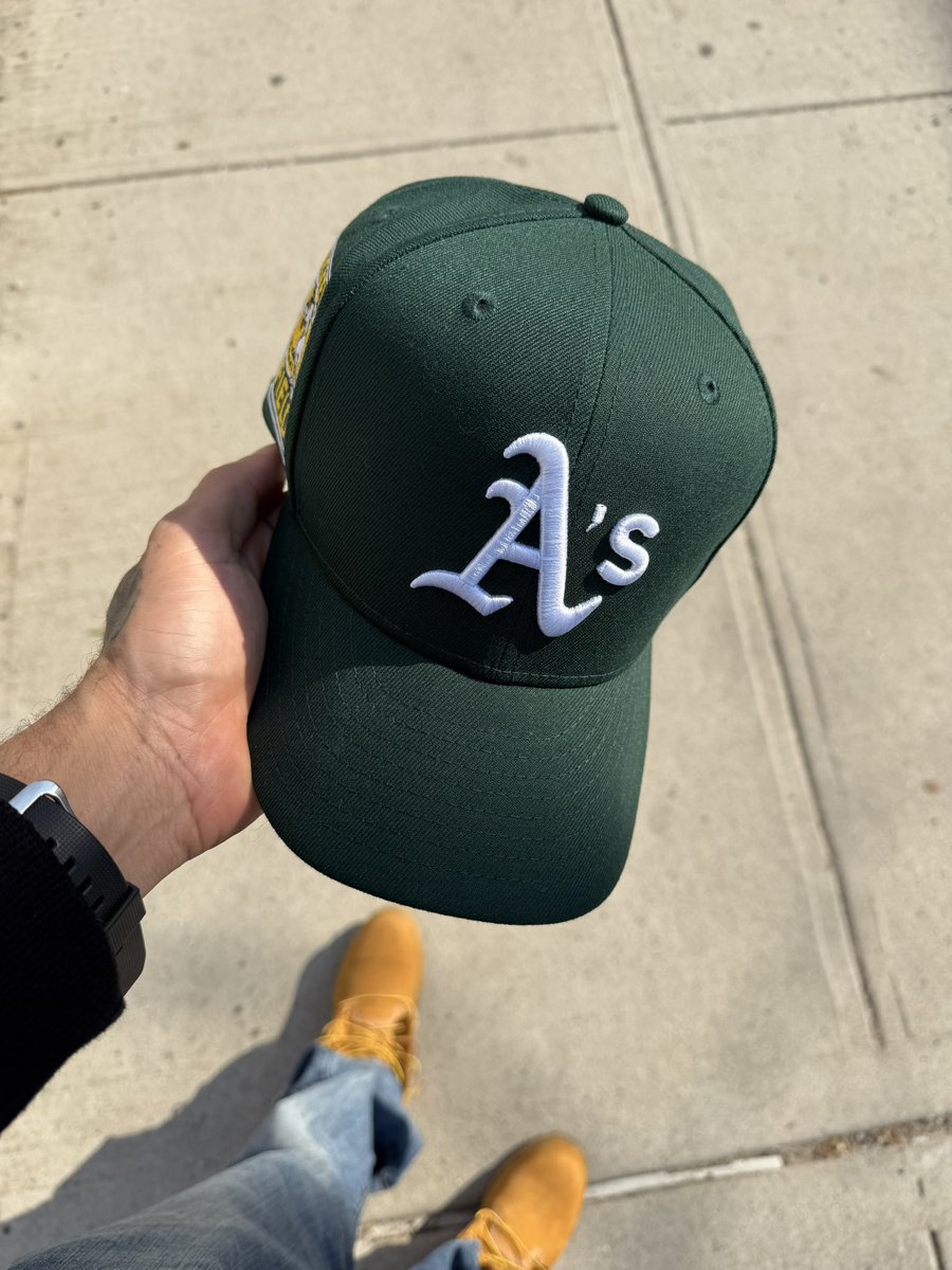 TheManWithESPN's tweet image. #StartingCapFive🔱
#PINdejos🫏
#FOTD🧢
Oakland #Athletics 
Run Rickey Run🏃🏾
The Art Of Stealing Base😶‍🌫️
#MARVEL Dr. Doom📌
#ALIFE Shirt🐲
#ZARA Denim👖
#TIMBS🌳 On The Ground🥾