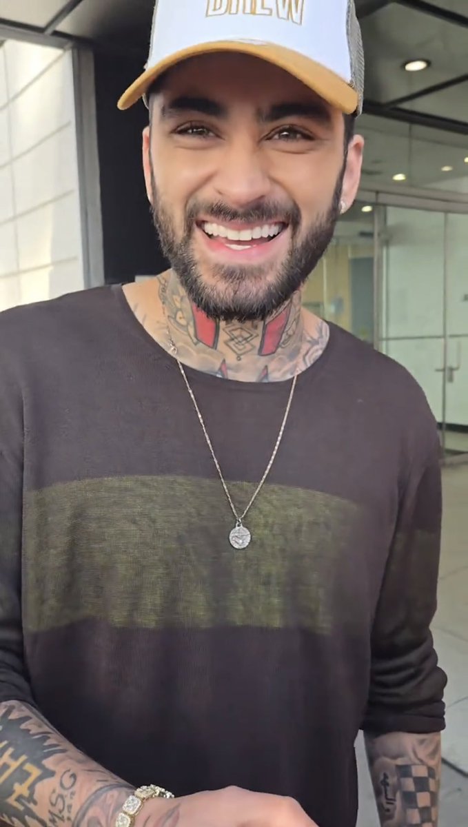 hrry ౨ৎ kiss all the time. tweet media