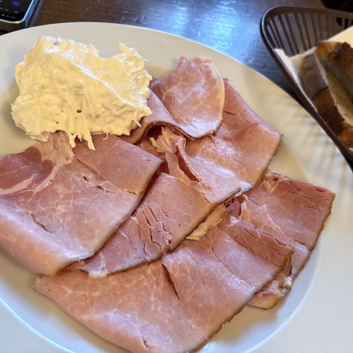 A l y s s a @ プラハ tweet media