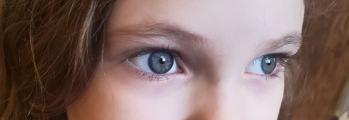 Our little girl has such pretty blue eyes 😭 &amp; neither of us have blue eyes!