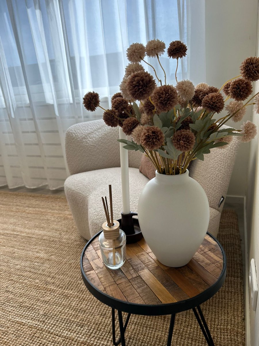 VerheijBetty's tweet photo. Ons nieuwe avontuur begint bijna… ✨ 

Vanaf 1 april ben ik, trotse mede-eigenaar van Fotostudio Polderlicht. 

Binnenkort opent de studio officieel de deuren, en later deze week delen we de datum. 🥳

#fotostudio #daglichtstudio #fotoshoot https://t.co/xQNFDkVHGu