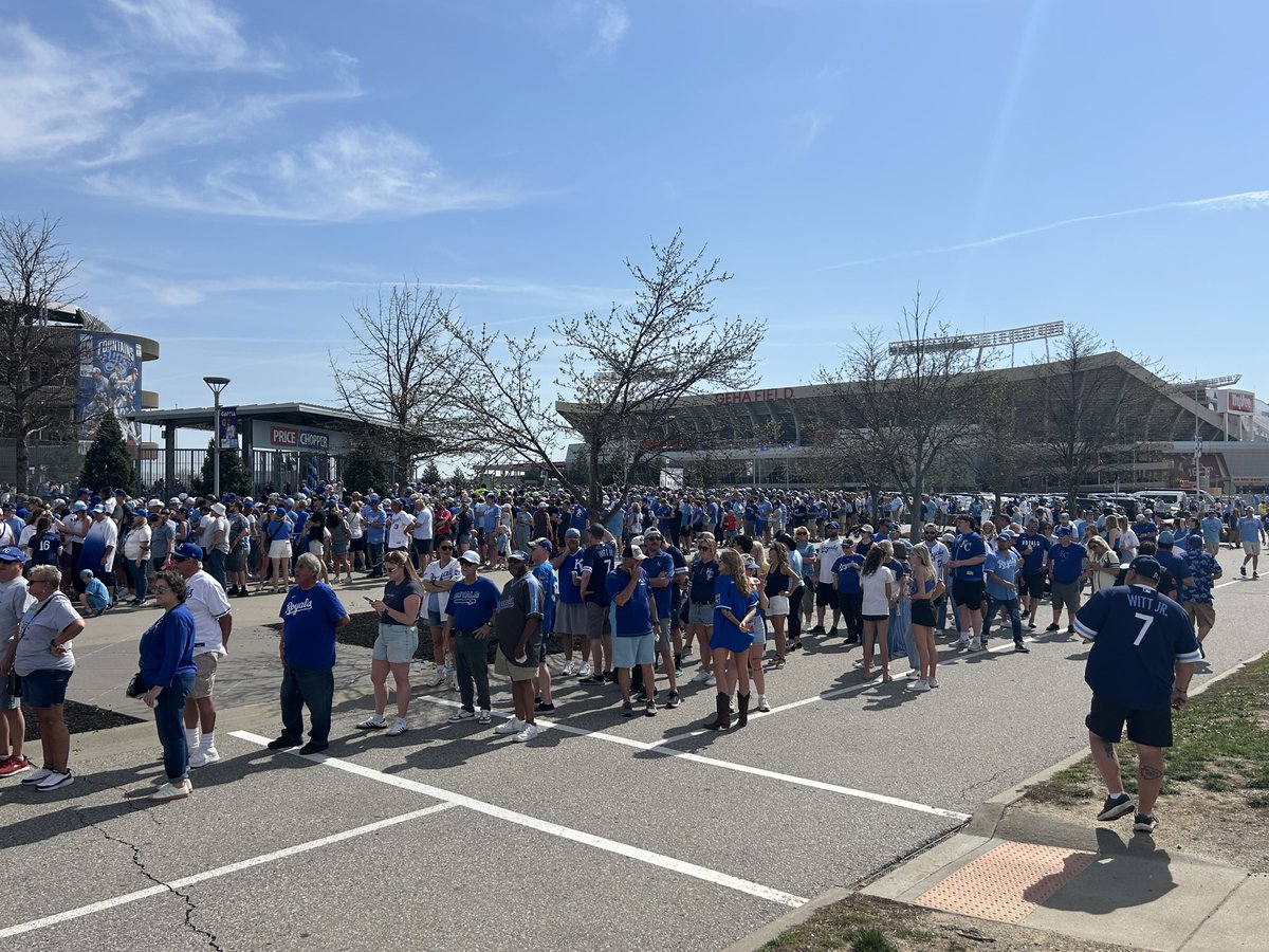 KurtTorkelson's tweet photo. TSA is handling the entrance gates at Kaufman Stadium so if you’re looking for first pitch ya missed it but the 7th inning stretch is possible….maybe!   ⁦@Royals⁩ https://t.co/q9XLtX1osV
