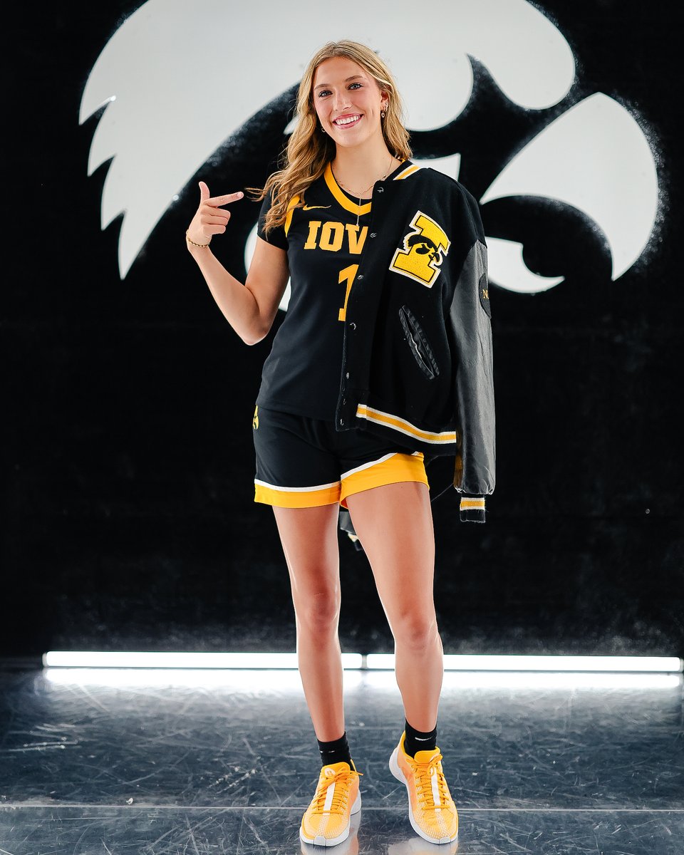 Iowa Women's Basketball tweet media