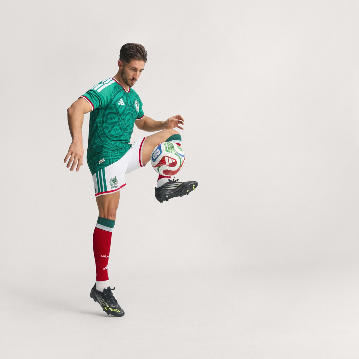 TigresJersey's tweet photo. Se juega mañana @miseleccionmx VS @BelRedDevils.

Luego del #kitclash de los belgas ante @USMNT, para mañana difícilmente algo así ocurriría.

Si MX juega de local, Bélgica podría usar el de local o visita.

Si MX juega de visita, BE tiene que salir con el de local. https://t.co/JX3hloZrg8