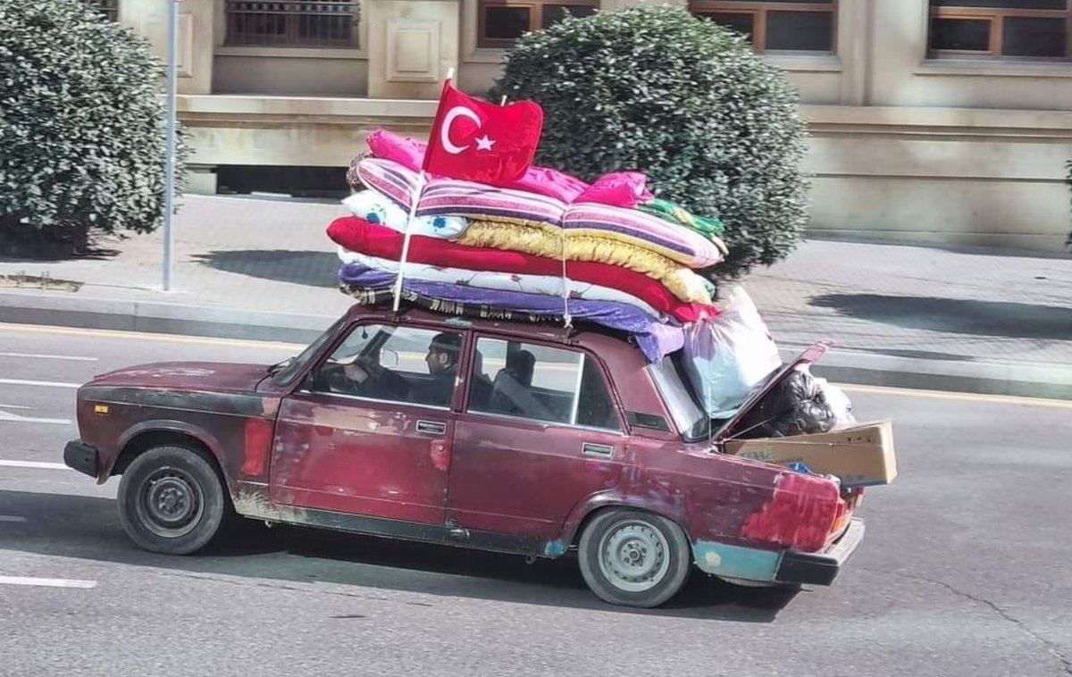 Gsm3435's tweet photo. Dün zor günümüzde her şeyini alıp yanımıza koşan can Azerbaycan…
Bugün onlar zor durumda.
Kardeşlik sadece iyi günde değil, bugün de omuz omuza olma günüdür.
Şimdi sıra bizde! 🇹🇷🤝🇦🇿”
#GüneyAzərbaycanaHumanitarYardım
#GüneyAzarbeycanainsaniyardım https://t.co/7YTbl6APhX