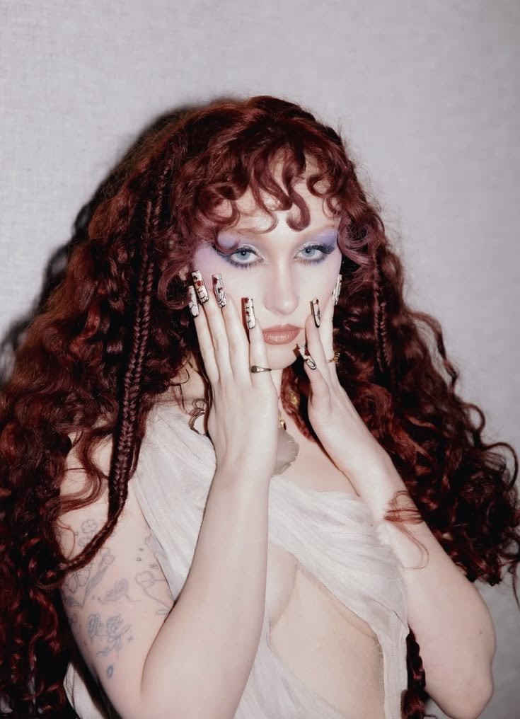 hot to go tweet media