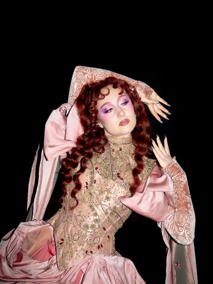 hot to go tweet media