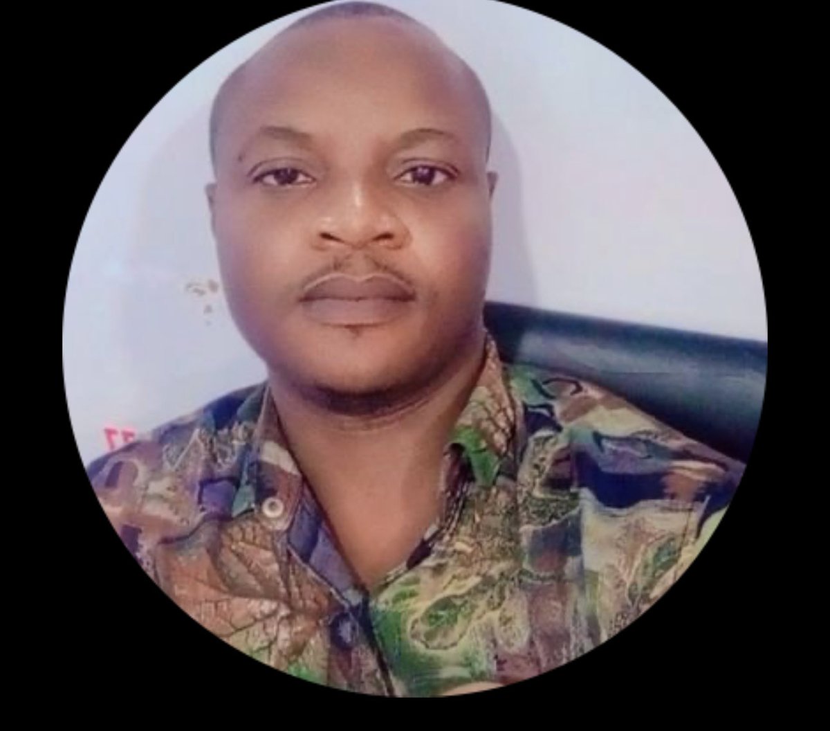 sheggzolu's tweet photo. @AdebanjoPhelumy Bro 🤣🤣🤣🤣🤣🤣🤣🤣 https://t.co/9wjeFl95Ac
