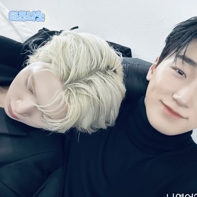 kety•8M1T tweet media