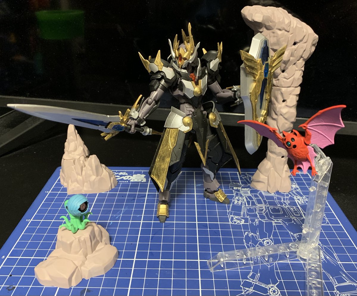 Revvy (Reversemoon) tweet media