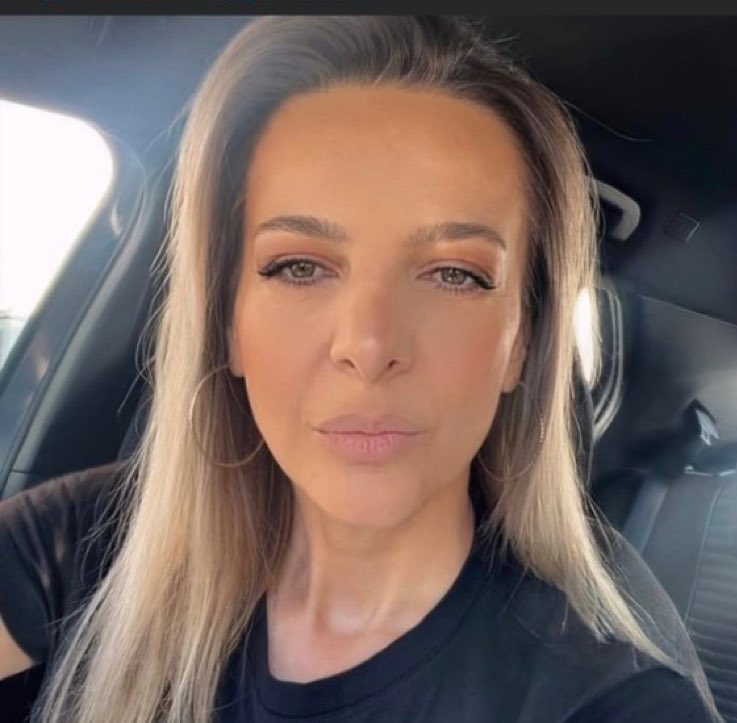 Κορνηλια-η-Τσοπανα tweet media