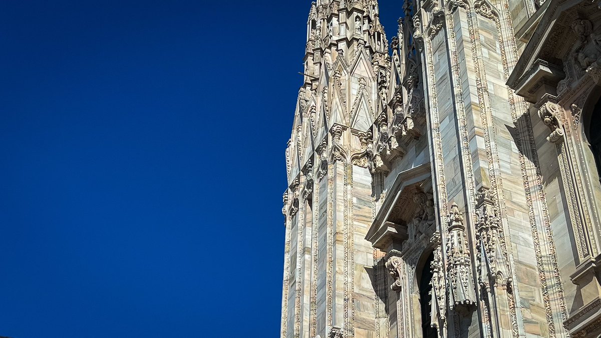 iidayaz's tweet photo. duomo di milano 🇮🇹 https://t.co/F6CXrnA5Vs