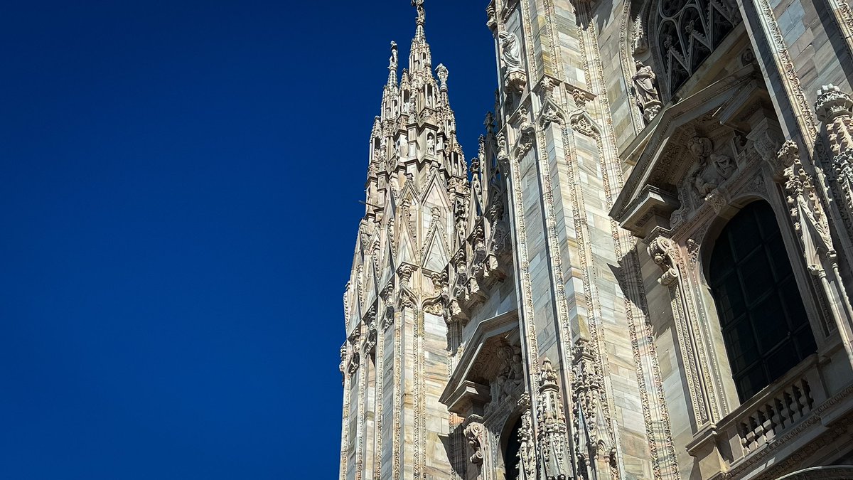 iidayaz's tweet photo. duomo di milano 🇮🇹 https://t.co/F6CXrnA5Vs