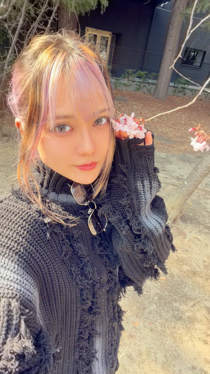 ユニカインパクト😈🪐革命メロイック tweet media