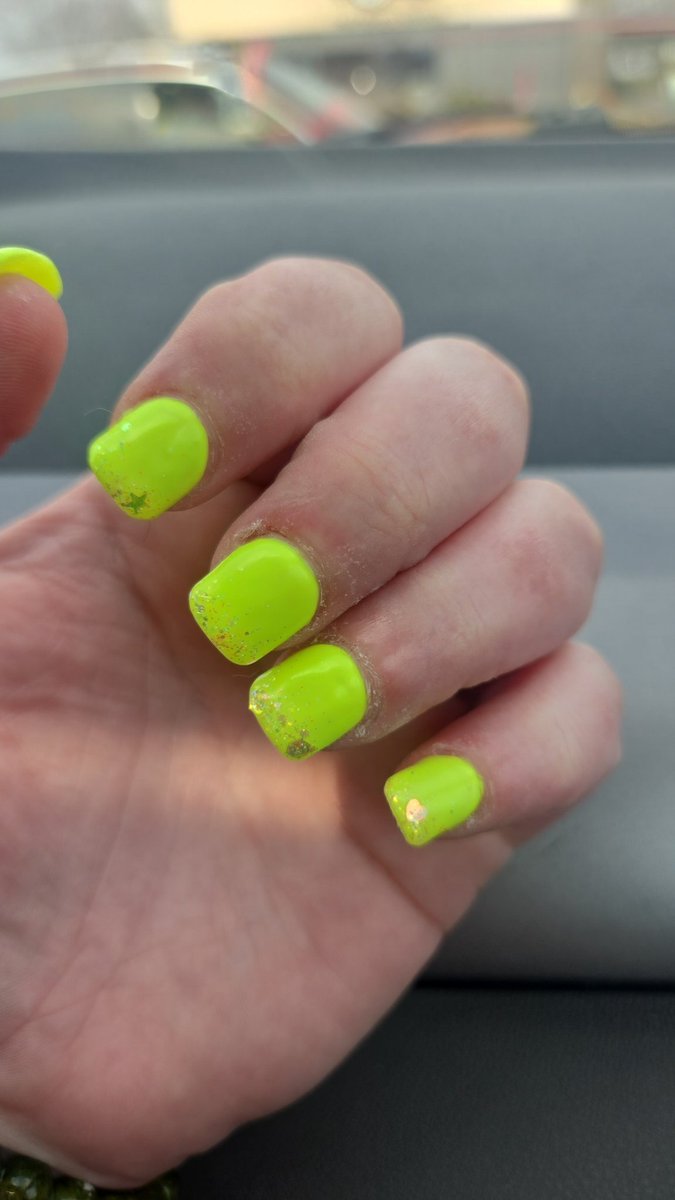 Iliftfordoughnuts tweet media