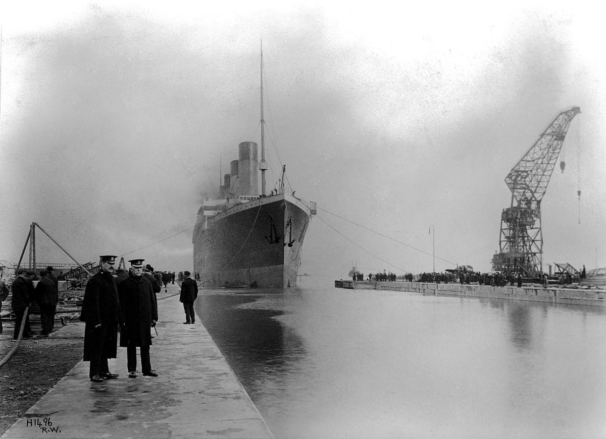MeriaRmsTitanic's tweet image. 1st April 1911, the date on which Olympic (#Titanic's sister) "inaugurated" #Belfast's Thompson Graving Dock by entering it for the 1st time. It was here that her fitting out would continue, with the installation of propellers, painting of the hull, etc.